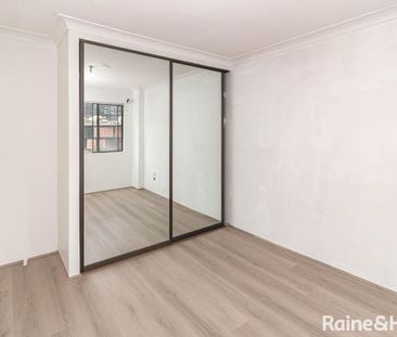 2 Bedroom Unit in a Central Location! - Photo 2