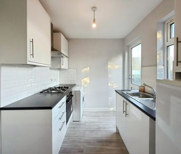 High Street, Aveley, South Ockendon, RM15 - Photo 4