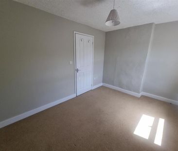 2 bedroom property to rent - Photo 4