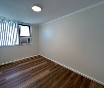 2/53 Stirling highway, Nedlands, WA 6009 - Photo 2