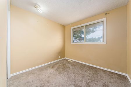 344 Aboyne Place Northeast, Calgary - Photo 5