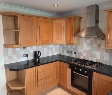 3 bedroom terraced house to rent - Photo 6