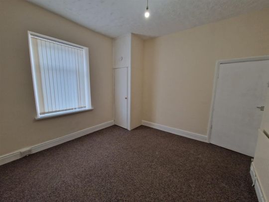 Wern Terrace, SA1 8NT, Swansea - Photo 1