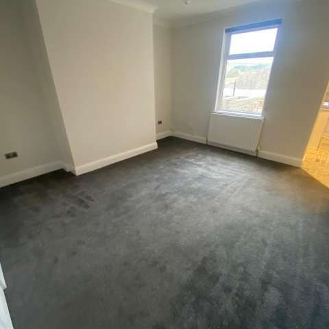 3 bed terraced house to rent in High Hope Street, Crook - Photo 1