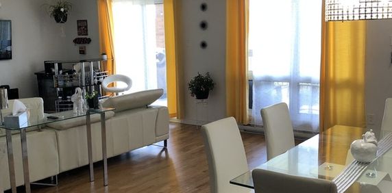 2 Chambres - Lumineux Et Spacieux! - Photo 2