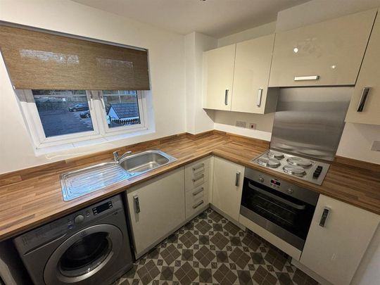 2 bedroom flat to rent - Photo 1