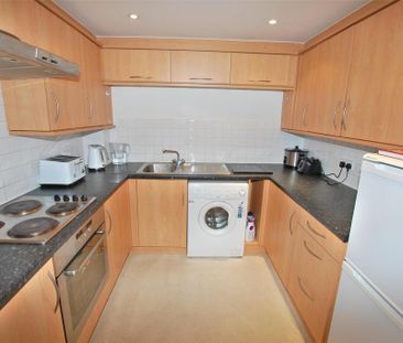 2 bedroom apartment to rent - Photo 2