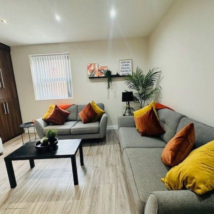 House Share -Lovat Road, PRESTON, Lancashire PR1 6DQ - Photo 1