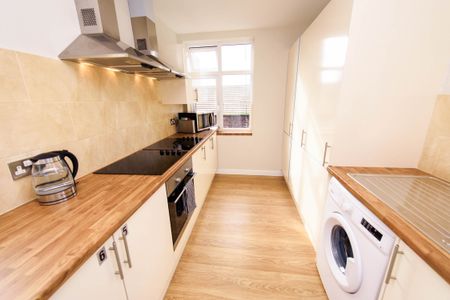 Friendly and quiet shared house, central location Room 1 - Photo 3