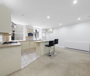 2 Bedroom Apartment, Bedford Court Mansions, Bloomsbury, WC1B - Photo 4