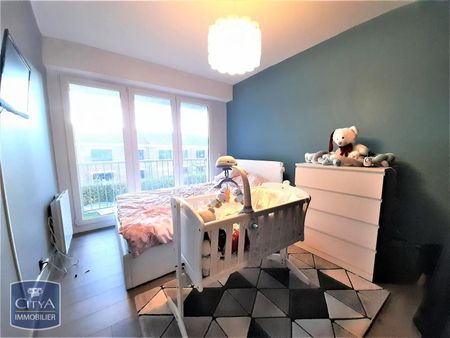 Location Appartement 2 pièces 47m² ARMENTIERES 59280 - Photo 4