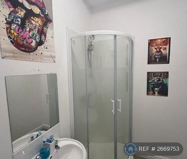 1 bedroom in a house share to rent - Photo 5