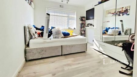 4 bedroom house to rent Horsegate, Deeping St. James, Peterborough, Lincolnshire, PE6 - Photo 3