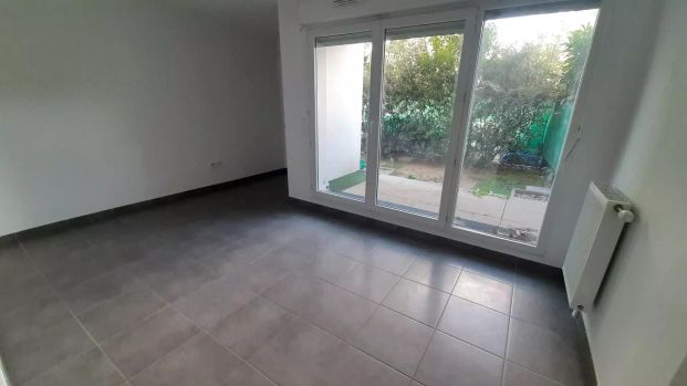 location Appartement T2 DE 56.59m² À ATHIS MONS - Photo 1