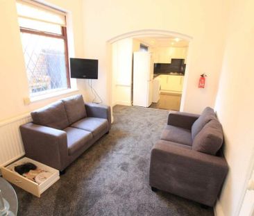 1 bedroom in a house share to rent - Photo 6