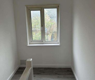 Camden Gardens, Thornton Heath, Surrey, CR7 - Photo 6