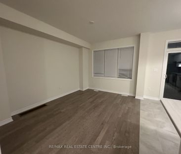 Townhouse For Lease | X8130120 - Photo 4