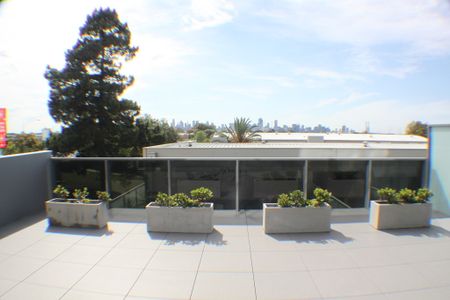 SUMMER OUTDOOR ENTERTAINING ON THE HUGE PRIVATE TERRACE - Photo 2