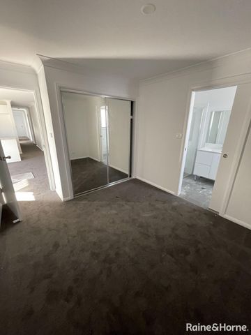 4 Bedroom North Tamworth Duplex - Photo 4