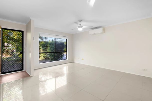 37 Erin Drive, Browns Plains QLD 4118 - Photo 1