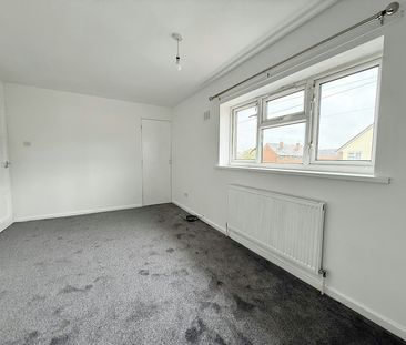 Terraced House to rent on - Photo 5