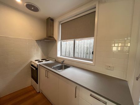 A Rare Riverside Find! - Photo 5