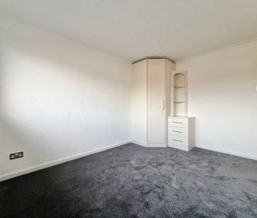 Lynden Avenue - Photo 4