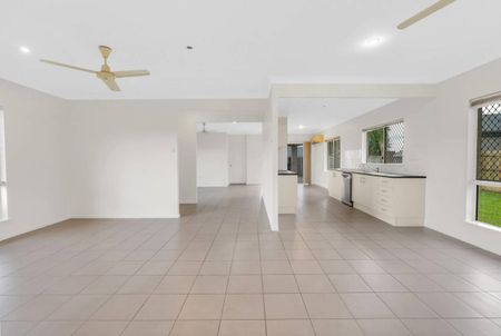 Spacious 4-Bedroom Family Home - Photo 5