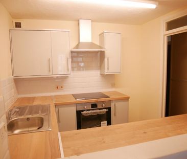2 bedroom flat to rent - Photo 6
