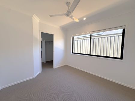 Brand New 3 Bedroom Family Home! - Photo 2
