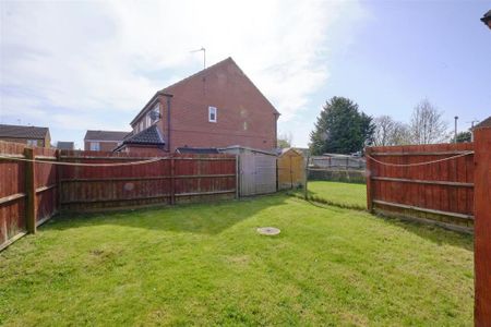 2 bedroom semi-detached house to rent - Photo 4
