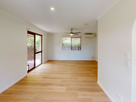 4/11 Daisy Street, Elanora QLD - Photo 4