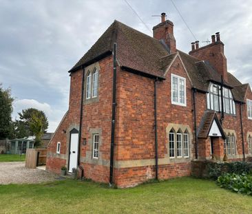 2 bedroom semi-detached house to rent - Photo 4