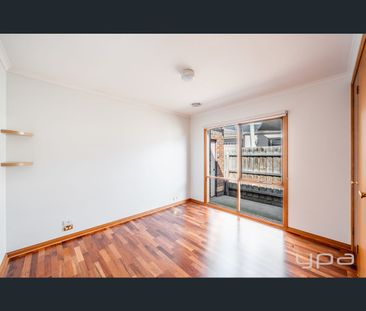 7 Larose Place, Werribee, Vic 3030 - Photo 5