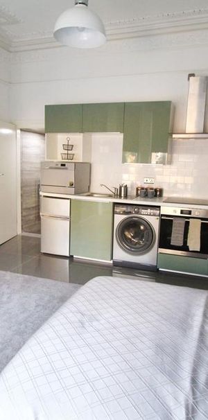 Studio to rent - Photo 1