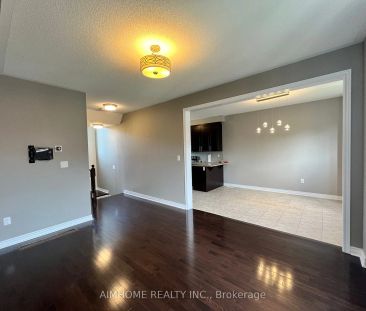 Condo Townhouse For Lease | N9294960 - Photo 1