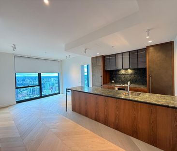 luxury Living on level 61 - Photo 6