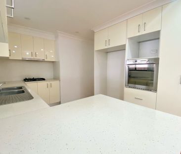 Lovely 3 Bedroom Home - Photo 3