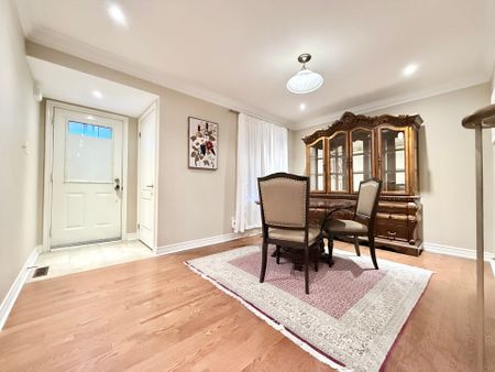 For Lease - 158 Gail Parks Crescent, Newmarket, Ontario - Photo 2