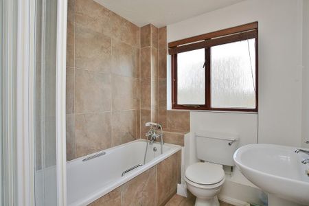 2 bedroom terraced house to rent - Photo 5