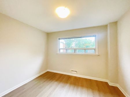 For Lease - 48 Lionel Heights Crescent, Toronto, Ontario - Photo 3