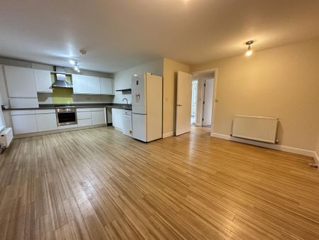 2 bedroom apartment to rent - Photo 3