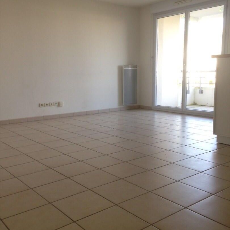 location Appartement T3 DE 63.79m² À POITIERS - Photo 1