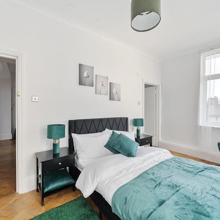 Room in a Shared Flat, High Street, CR0 - Photo 3