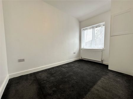 54, Moorland Road, Pudsey, West Yorkshire, LS28 8EJ - Photo 2