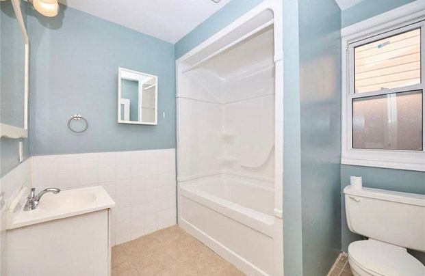 For Lease - 4679 Second Avenue Unit# Upper, Niagara Falls, Ontario - Photo 1