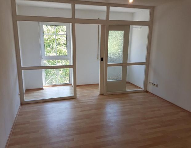 Appartment in zentraler Lage nur langfristig zu vermieten ! - Photo 1