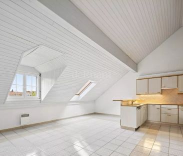 Charmant appartement mansardé avec cheminée - Photo 3