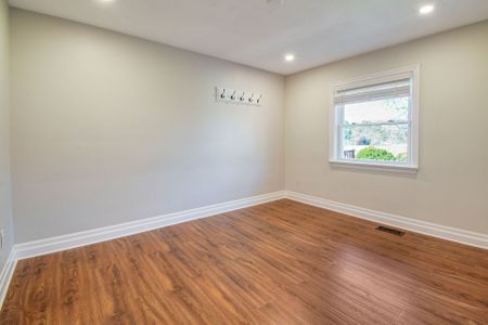 For Lease - 114 Elizabeth Grove, King, Ontario - Photo 3