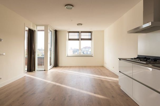 Appartement te huur: Cornelis Vermuydenstraat 56 1018 RN Amsterdam - Photo 1
